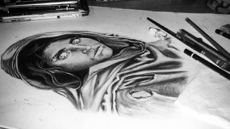 فاطمة قونيلي.. فطرة رسامة ومستقبلٌ واعد