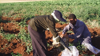 فلاحون يهجرون أراضيهم في ريف حلب 