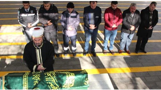 غازي عنتاب.. جنازة الرضيعة السورية اقتصرت على ثمانية أتراك!