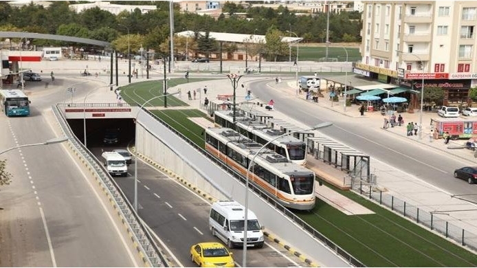 غازي عنتاب: زلزال متوقع على المدينة قريباً... والوالي يدعو لعدم الخوف