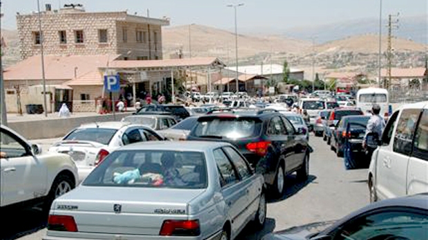 جمارك النظام ... تساهلٌ مع السلاح وصرامةٌ مع الدجاج!