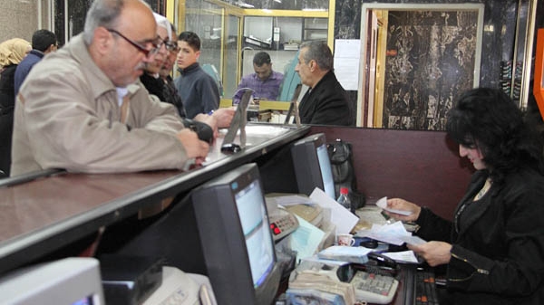حكومة النظام توافق على استئناف منح القروض وفق شروط