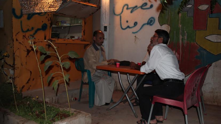 هرمنا..  مقهى الشباب في سراقب 