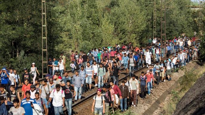 Hungary Expels Immigrants Brutally!
