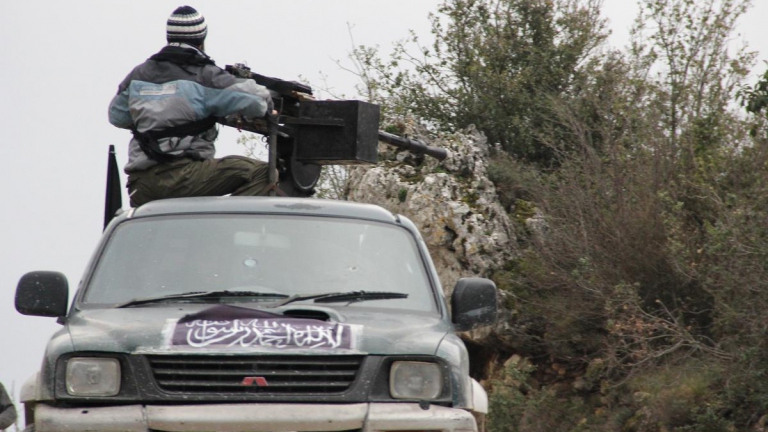 Jabhat al-Nusra in a Double Crisis