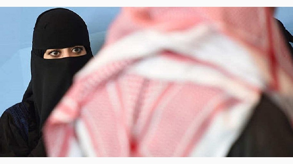 قاضٍ سعودي يحكم لوافدة سورية  بـ