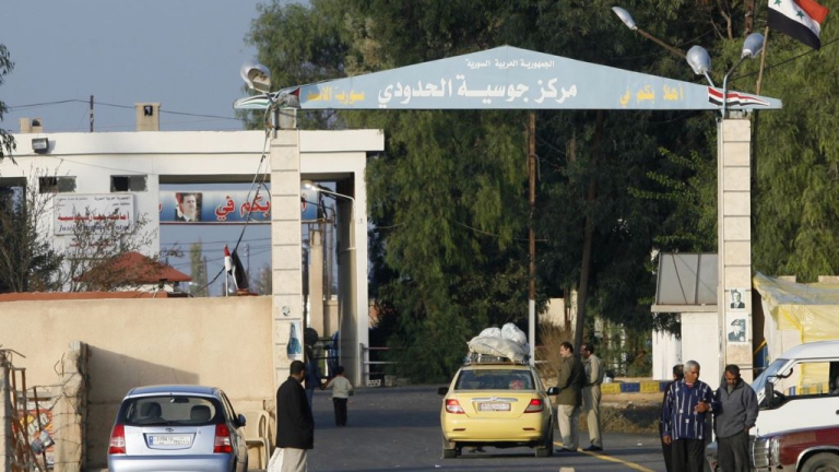 كفالات السوريين في لبنان.. احتيال واتجار بالبشر 