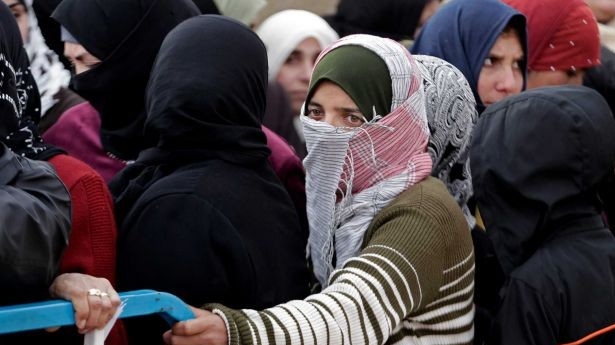 مقابل المساعدات الإغاثية استغلال جنسي للنساء السوريات