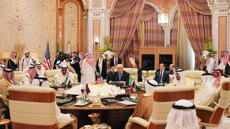 قمة الرياض.. توفير قوة احتياطية ضد الإرهاب في سوريا