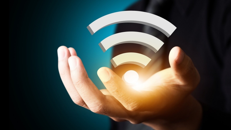 كن آمناً من خطر الشبكات اللاسلكية العامة Wi-Fi بهذه الخطوات!