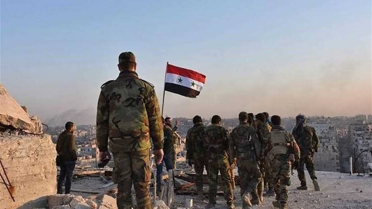 قوات النظام السوري ترفع العلم في القنيطرة