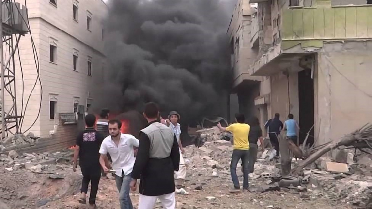 قتلى وجرحى بغارات جوية على حلب وإدلب