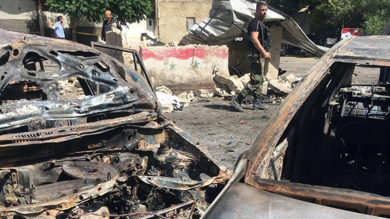 قتلى وجرحى في 3 تفجيرات استهدفت قيادة شرطة دمشق