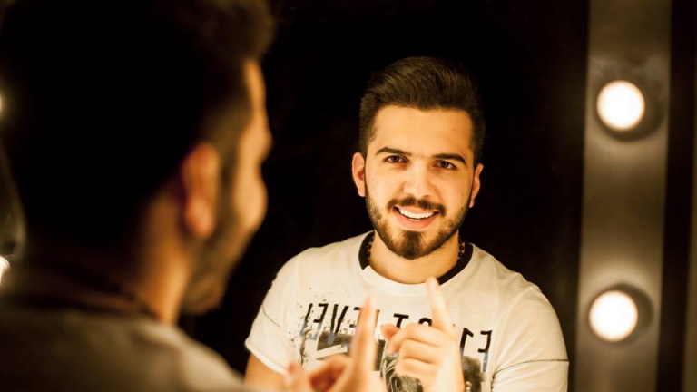 كيف علق حازم الشريف على ما يجري في مدينته حلب؟