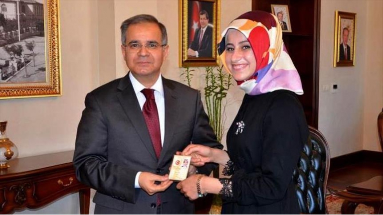 كيف حصلت الشابة السورية روضة على الجنسية التركية؟