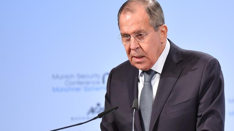 لافروف يطالب القوات الأجنبية في سوريا بالخروج دون انتظار طلب الأسد