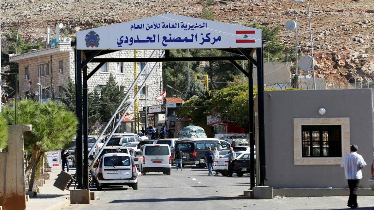 لبنان تُعلّق فرض رسوم مالية على دخول السوريين إلى أراضيها
