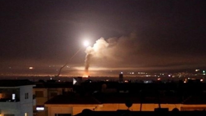 للمرة الثانية خلال 24ساعة.. إسرائيل تشن ضربات كثيفة على محيط دمشق