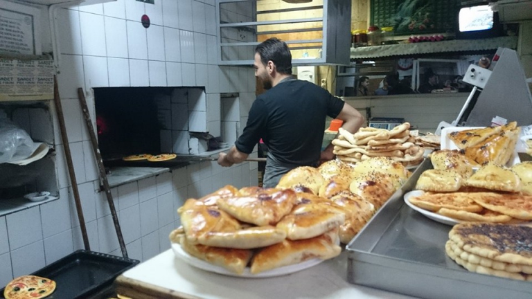لماذا يُقبل الأتراك على مطعم نجيب السوري في قونيا؟