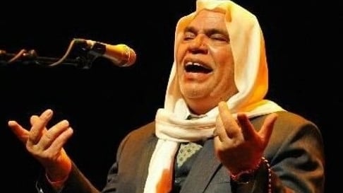 مئات السوريين ينعون رحيل شيخ الطرب والموشحات حسن حفار