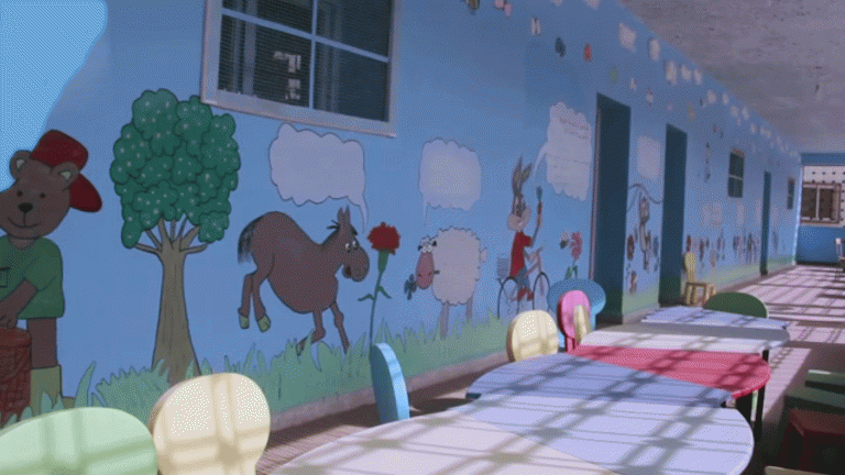 مدارس نموذجية تتحدى الحرب في سراقب 