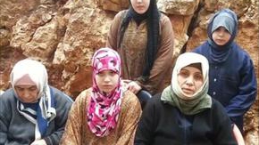 مختطفات علويات يناشدن النظام إطلاق سراحهن 