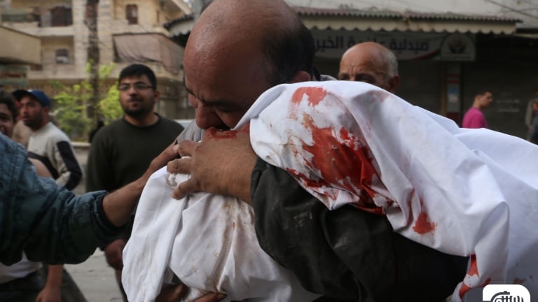 مقتل11طفلاً وامرأتين في قصف على قرية أم العمد بحلب