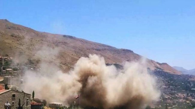 مقتل عائلة من الزبداني بقصف استهدف مضايا بريف دمشق