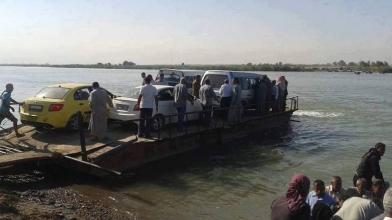 مقتل عشرات المدنيين بقصف جوي على دير الزور