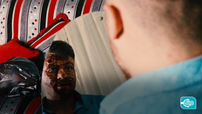 مكياج سينمائي محترف بأدوات لا تخطر على بال