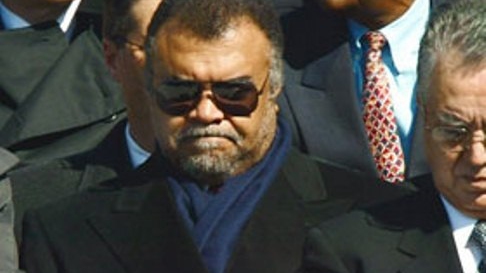 من سيحل مكان بندر 