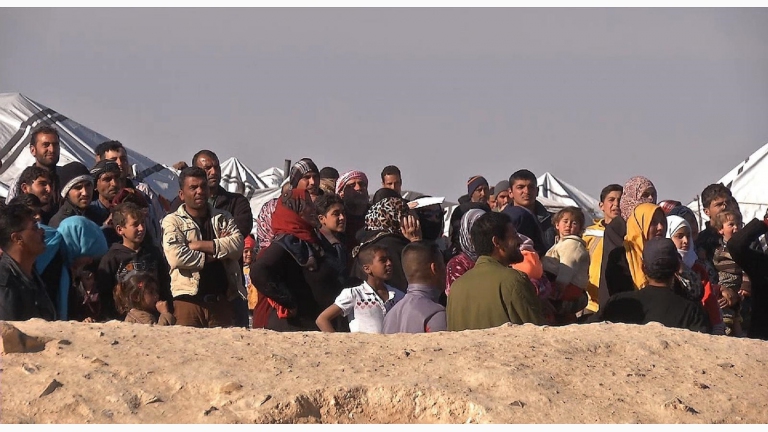 مناشدات لإنقاذ سوريين عالقين على حدود تركيا والأردن