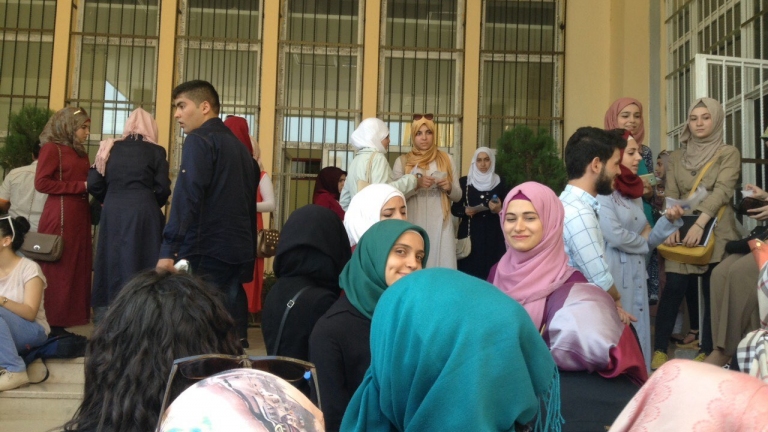 منحة لدراسة العلوم الإسلامية للطلبة السوريين في تركيا