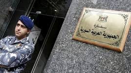 مصادر: لا علاقة بين إغلاق السفارات السورية والانتخابات 