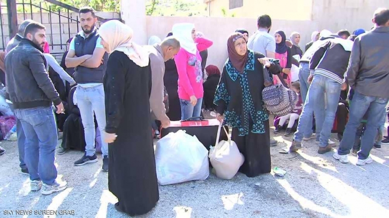 مسؤول لبناني: آلاف اللاجئين السوريين يغادرون لبنان إلى سوريا قريباً