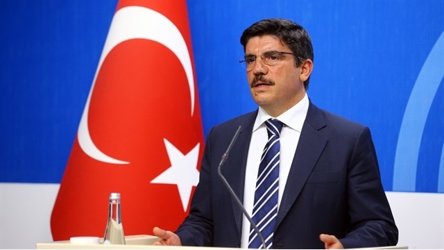 مستشار أردوغان يعلن عن محادثات مع القيادات السورية لحل أزمة اللاجئين