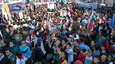 مسيرة مؤيدة لبشار الأسد في حمص