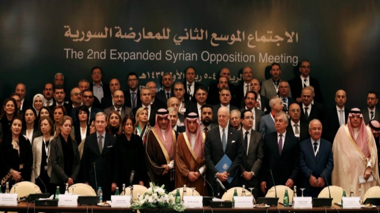 مطالبات بإسقاط الاعتراف بالهيئة العليا للمفاوضات..ماهي الأسباب؟