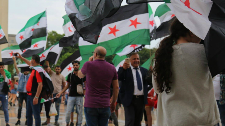 مظاهرات في عدة دول تنديداً بالحملة العسكرية للنظام على درعا
