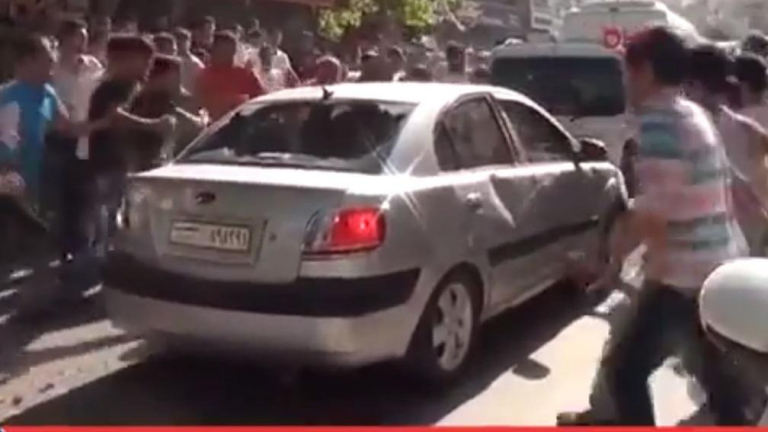 ناشطون أتراك يتظاهرون ضد 