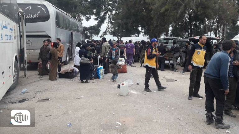 وصول الدفعة الخامسة من مهجري الغوطة الى قلعة المضيق 