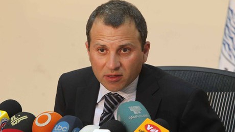 وزير الخارجية اللبناني يطالب بتوزيع اللاجئين السوريين 