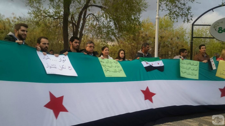 روزنة ترصد إحياء السوريين في عنتاب بتركيا لذكرى الثورة