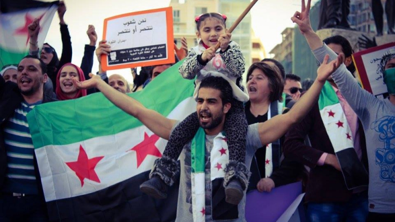 ساحة الشهداء في بيروت تحتفل بذكرى انطلاق الثورة السورية