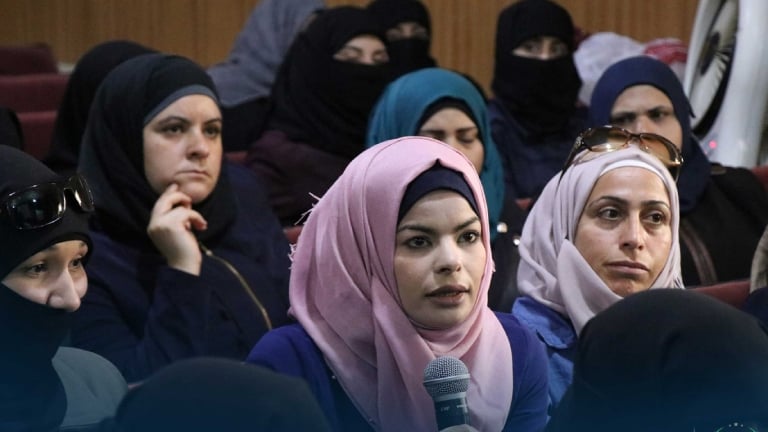 سلوى بلال تحدت داعش بالعمل المدني 