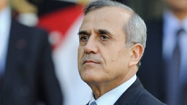 سليمان يدعو إلى مراجعة الاتفاقيات المعقودة مع سوريا 