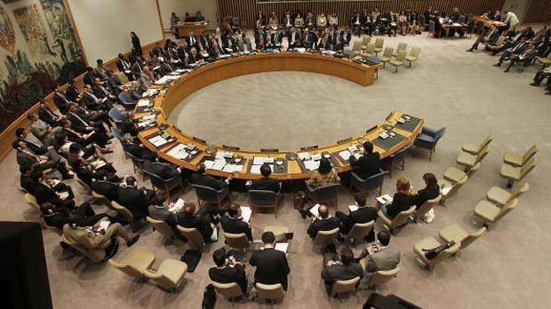 طبيبان سوريان يطلبان مساعدة روسيا في إدخال أدوية إلى دوما 