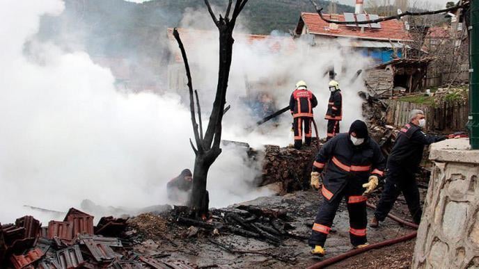 The Death of Syrian Children Due to a Fire at a Refugees Camp!
