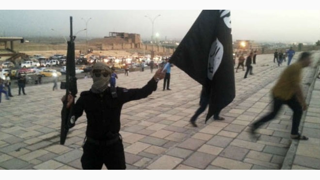 ثلاثة آلاف شخص على اتصال مع 