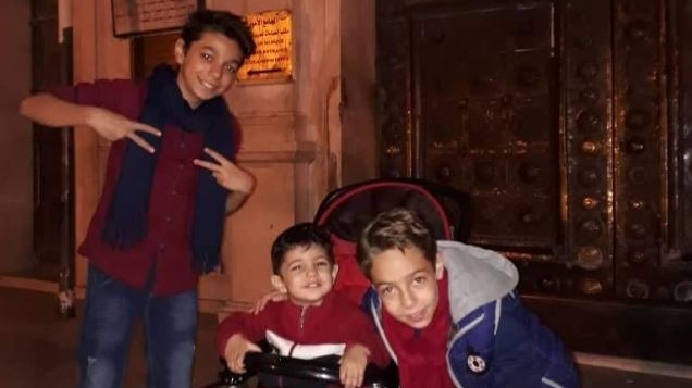 طليقة مراسل حربي تنفي مزاعم اختطاف أطفاله
